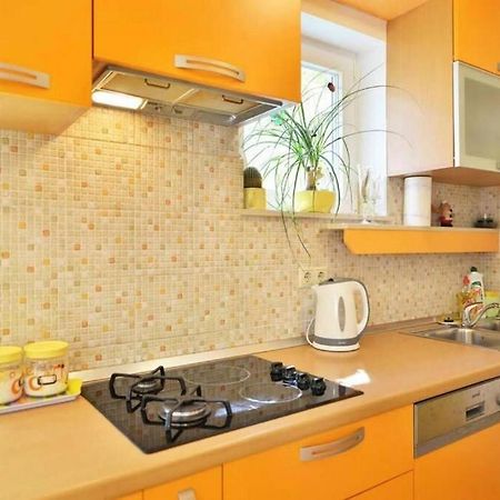 Apartment Vicko Omiš Exteriör bild