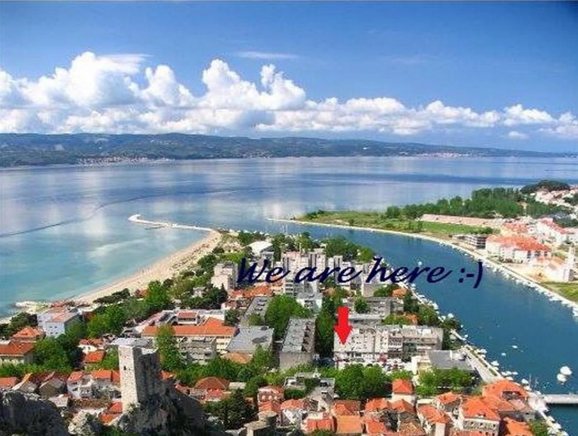 Apartment Vicko Omiš Exteriör bild